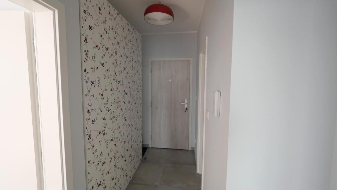 Air-Conditioned, 2 Room Apartment With Terrace Μπρατισλάβα Εξωτερικό φωτογραφία